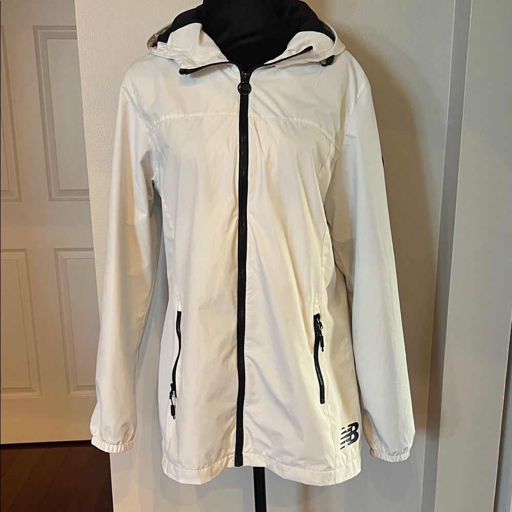 New Balance white Lightweight Spring Jacket – Excellent Condition Medium